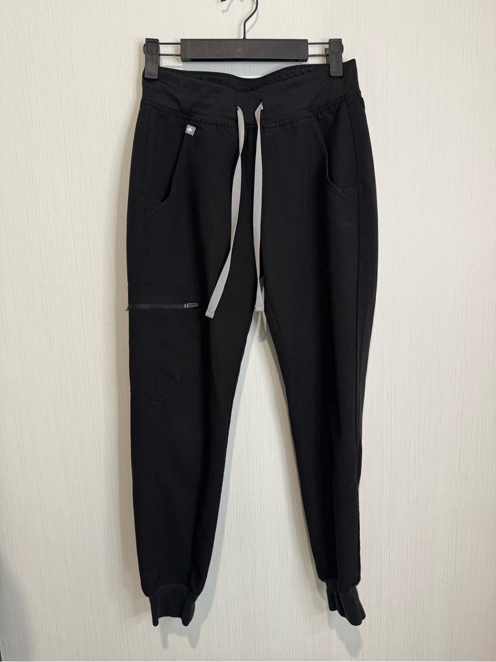 FIGS ZAMORA JOGGER SCRUB PANTS. XXS Petite. Black. Style: W18SW2005P
